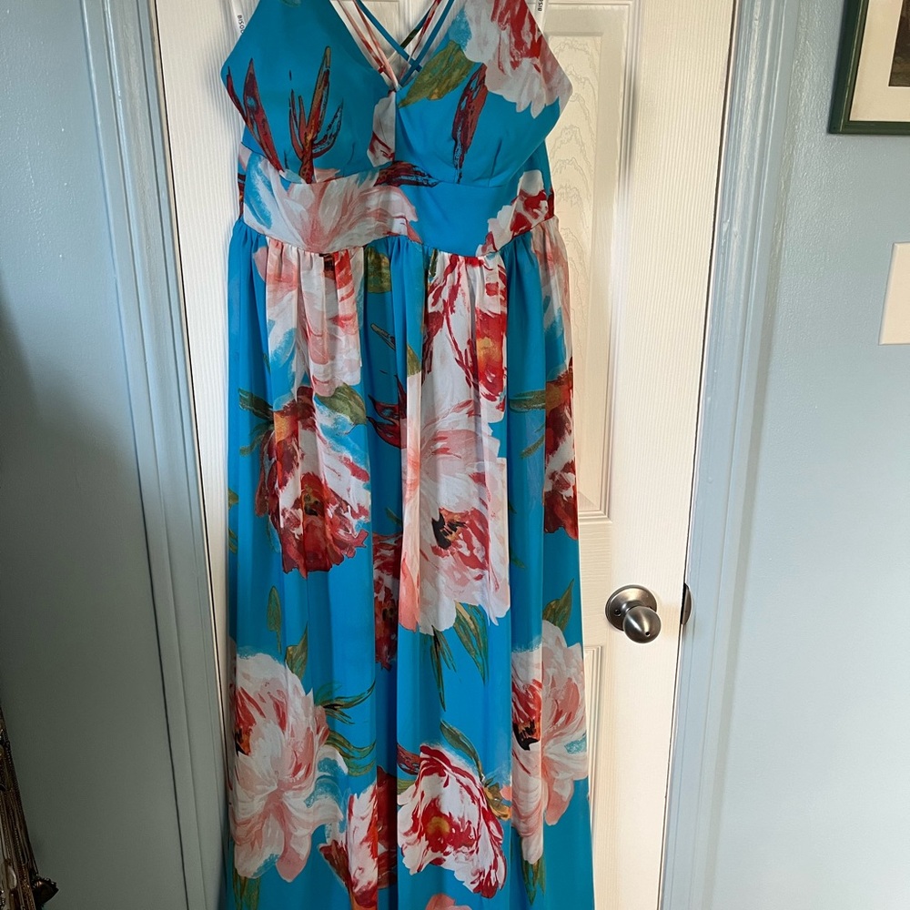 Bisou Bisou blue floral strappy flowy floral maxi dress